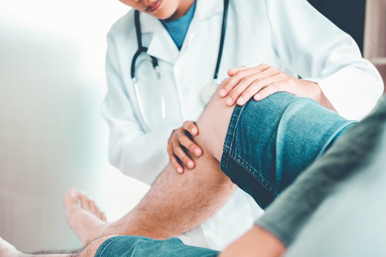 Why Go to an Orthopedic Clinic for Arthritis Treatment